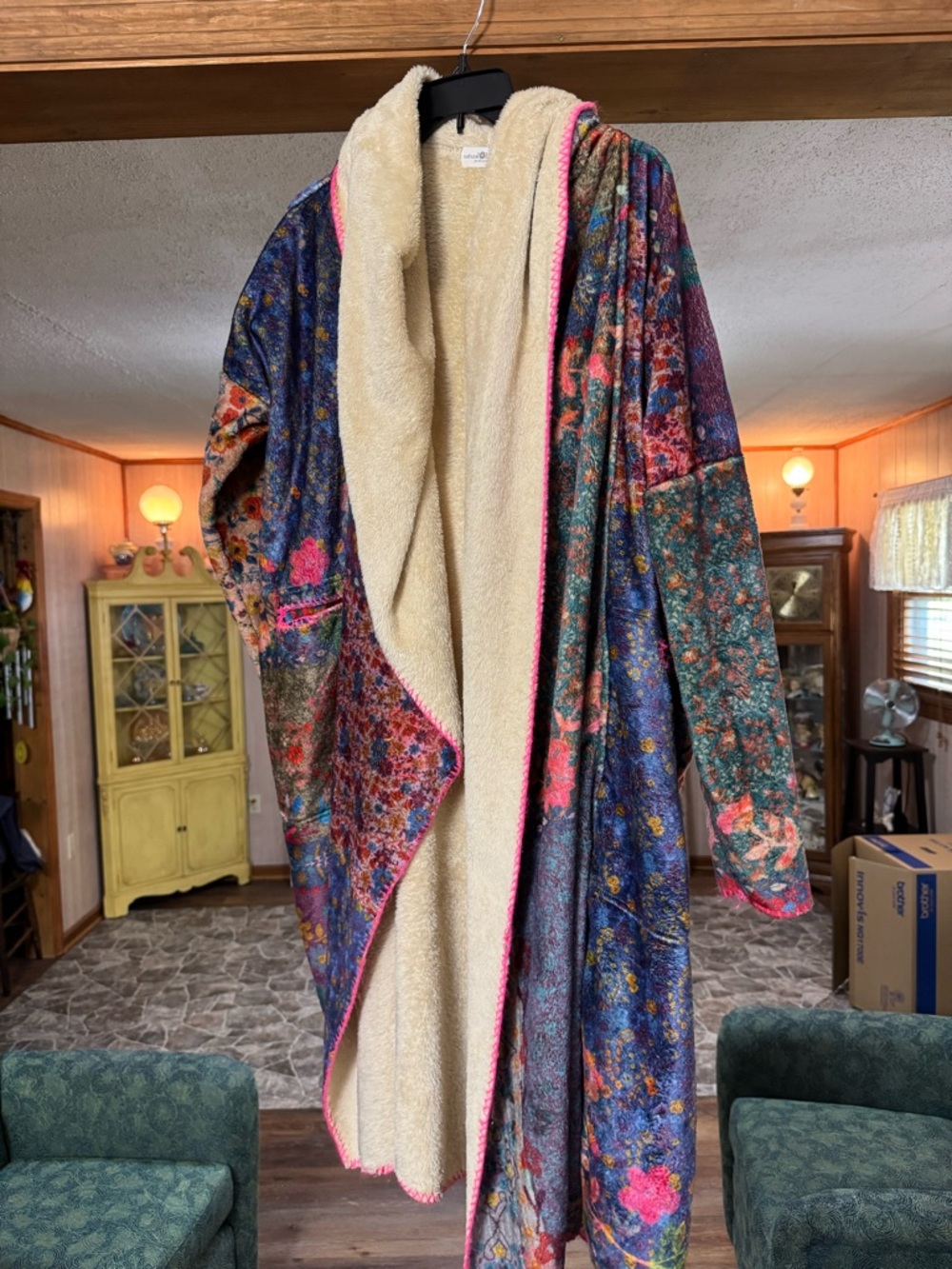 NATURAL LIFE Multicolor Floral Teddy-Lined Robe Kimono Coat